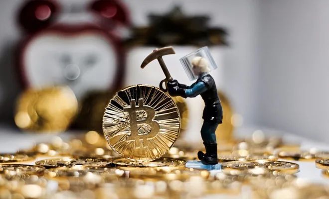 比特币突破58000美元关口_比特黄金币价格_里程碑时刻！比特币ETF规模超黄金！突破8.9万美元关口