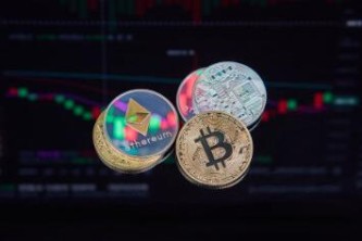 比特币行情大幅波动，投资者密切关注