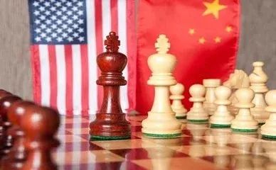 中美经济对冲加剧：美联储加息与中国央行降息的全球博弈分析