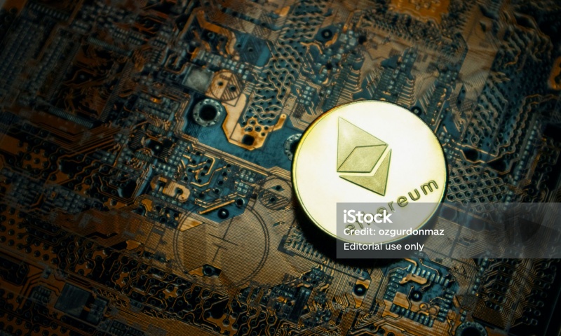 去中心化交易所（DEX）的崛起：未来交易的创新模式与挑战_交易引擎策略_交易之路如何构建